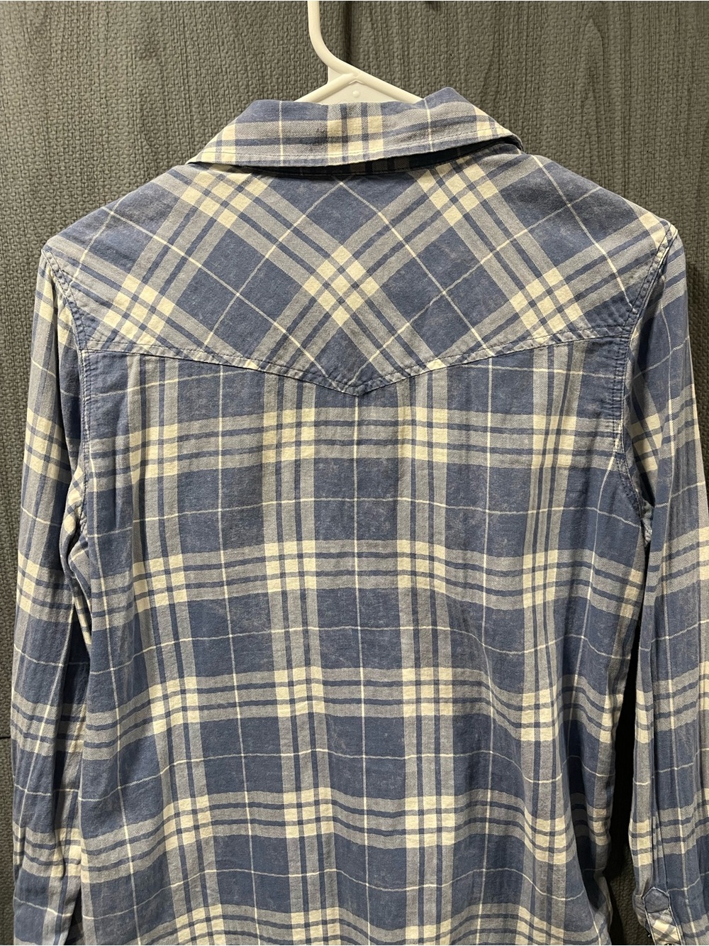 American Eagle Outfitters Blue and White Plaid Shirt - Picture 5 of 6